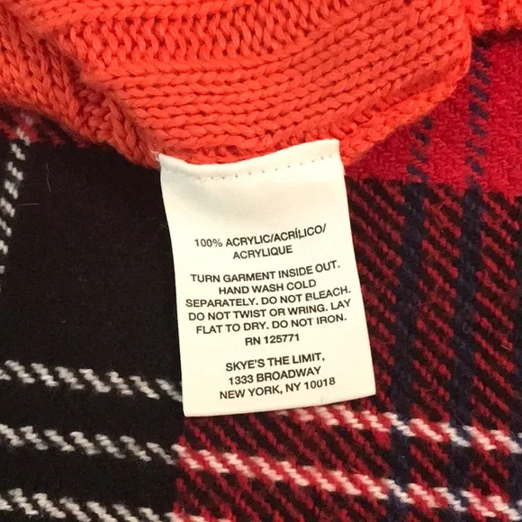 EUC. SKYES THE LIMIT SWEATER. MEDIUM - Picture 5 of 6